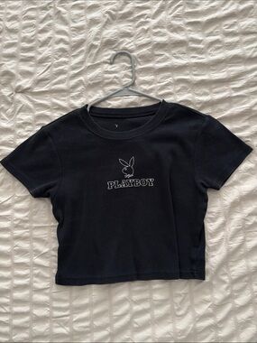 PLAYBOY Black Cropped Logo Tee
